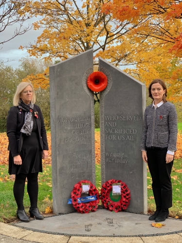 Lucy congratulates Hollinswood & Randlay Parish Council for their innovative plans to mark Remembrance Sunday